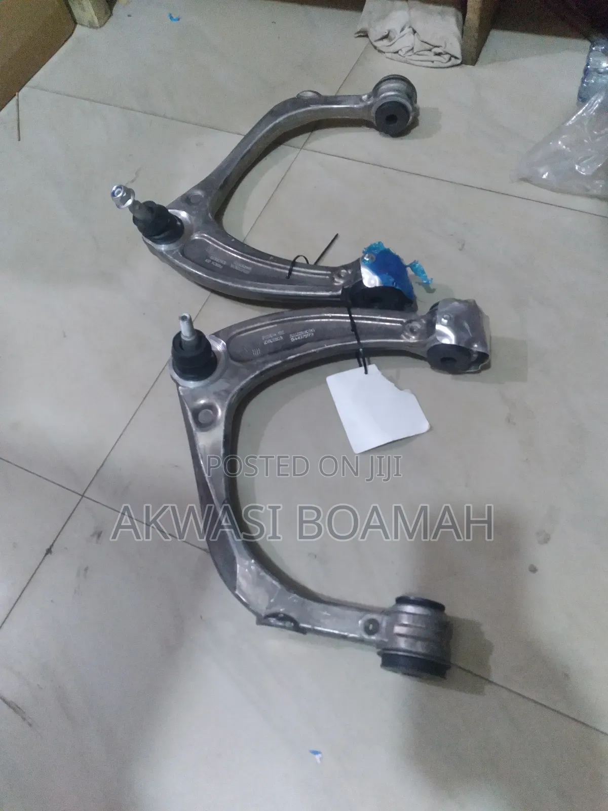 Cadillac Escalade  2020/ 22 Upper Arm Pair