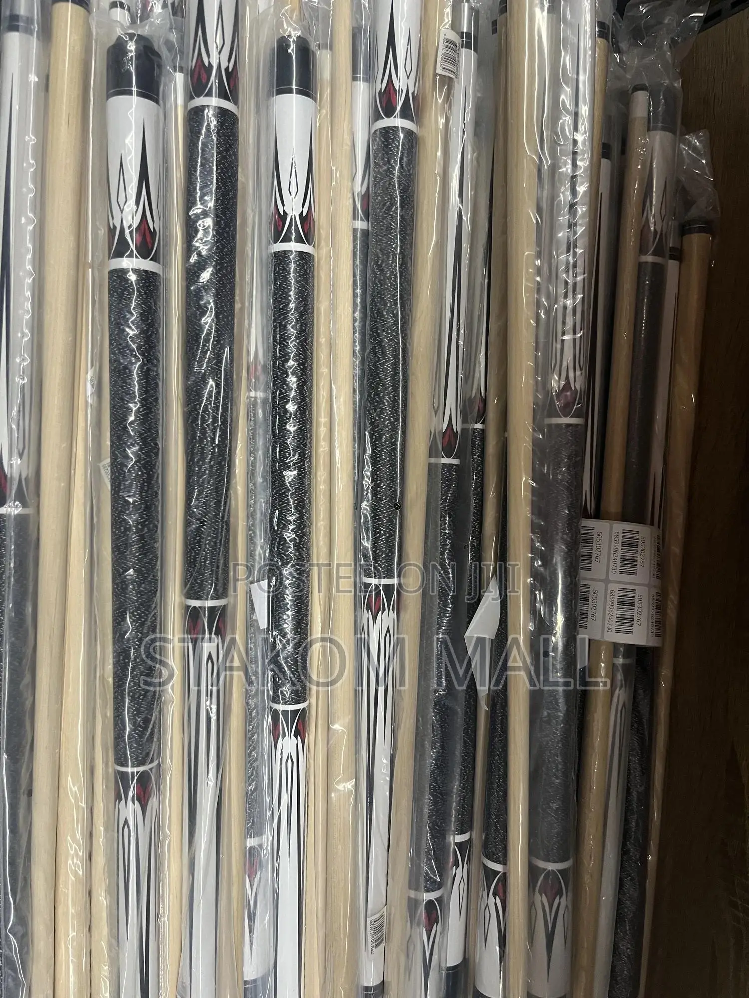 Pool / Snooker Cue Sticks - Screw Type