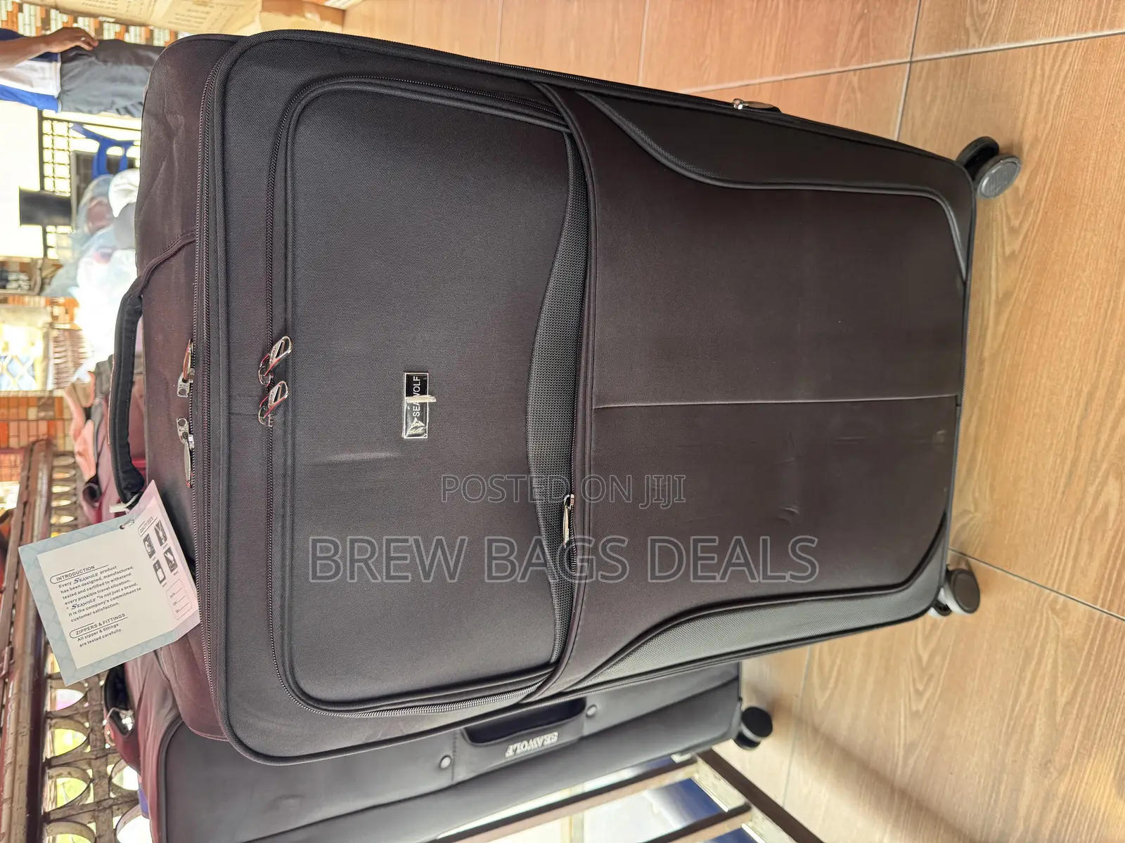 Quality Single Extra Large 32 Inches Fabric Traveling Bag.