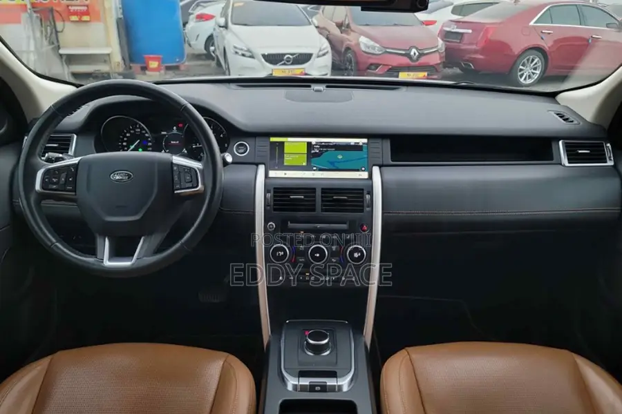 Land Rover Discovery Sport SE 2019 White