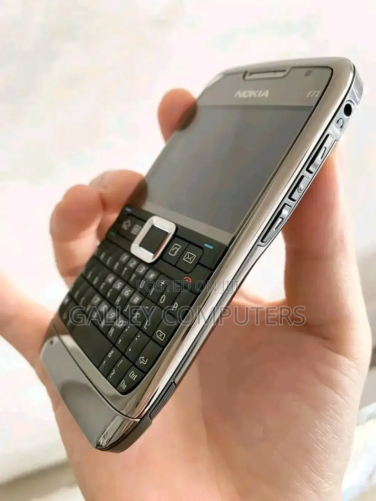 New Nokia E71 Black