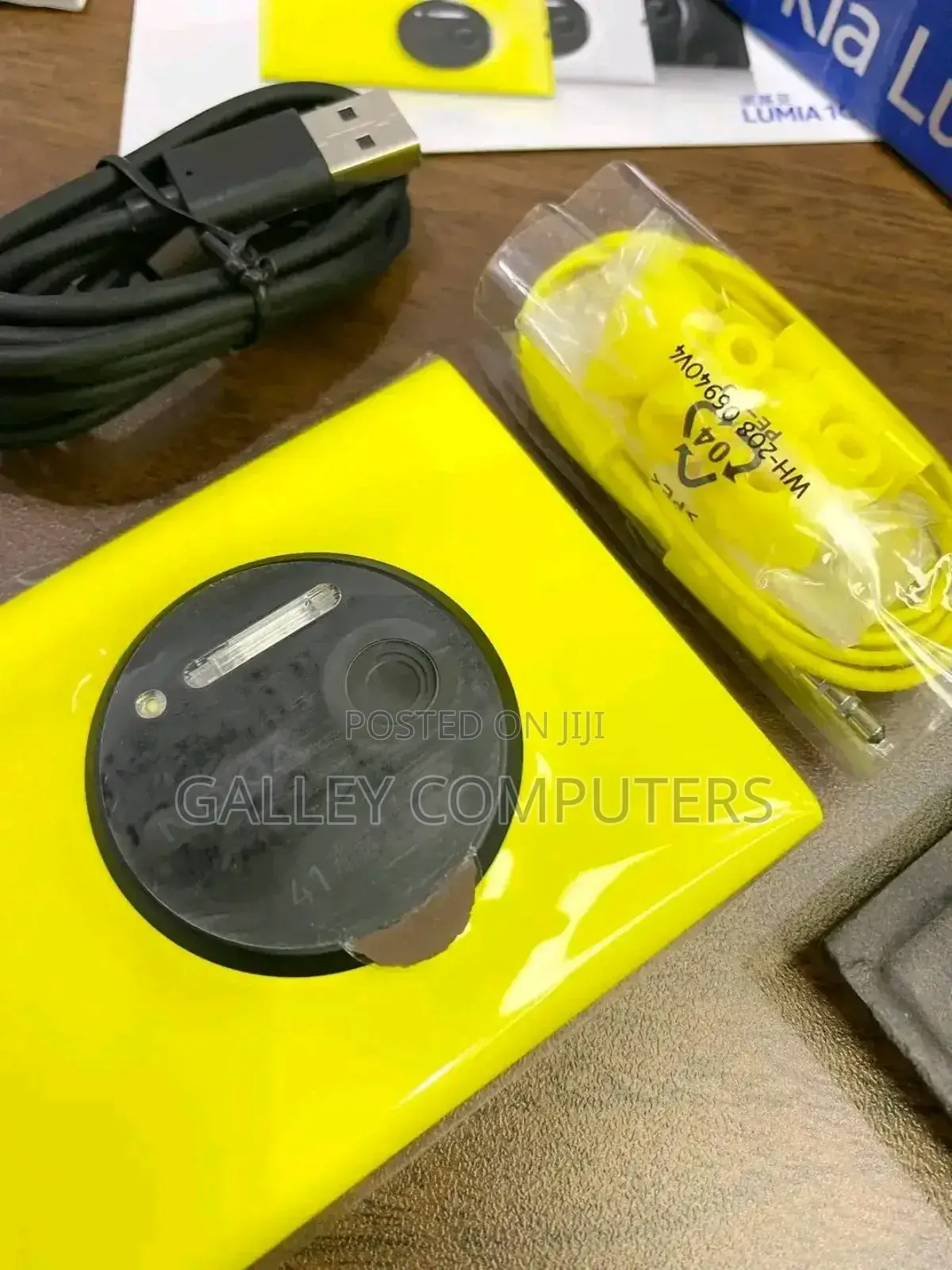 New Nokia Lumia 1020 64 GB Yellow