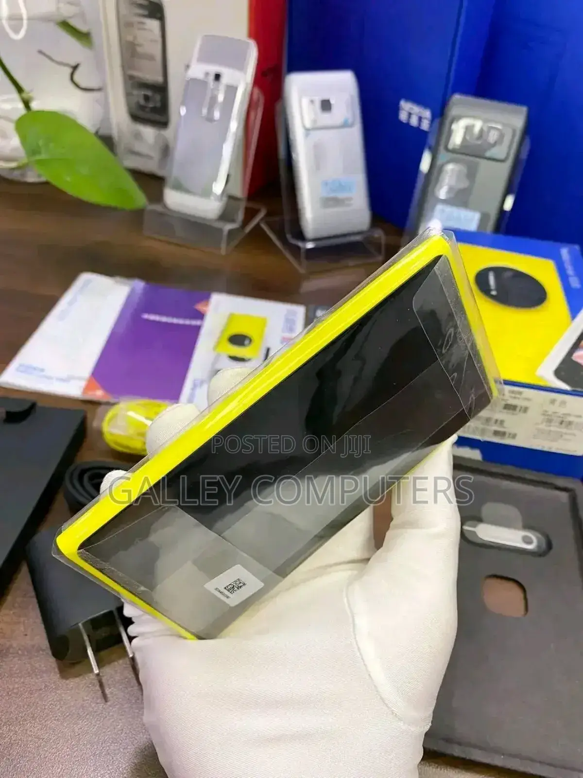 New Nokia Lumia 1020 64 GB Yellow