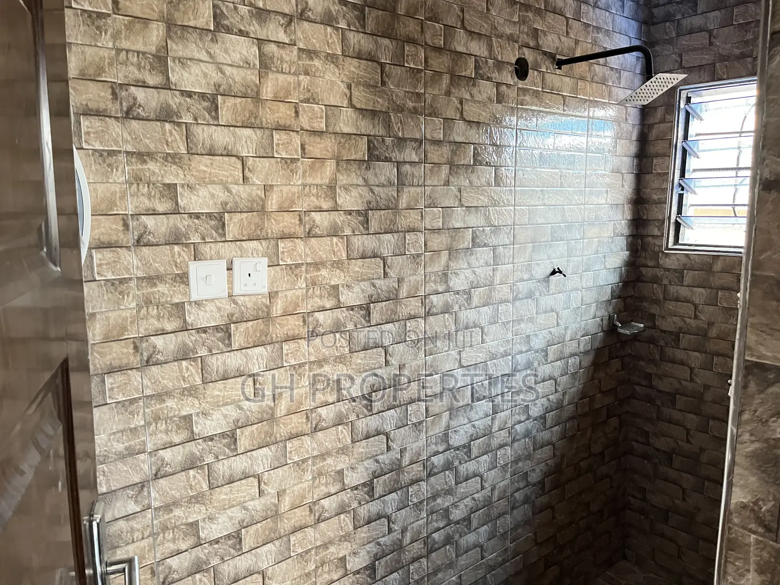 2bdrm Apartment in Daban, Kumasi Metropolitan for rent
