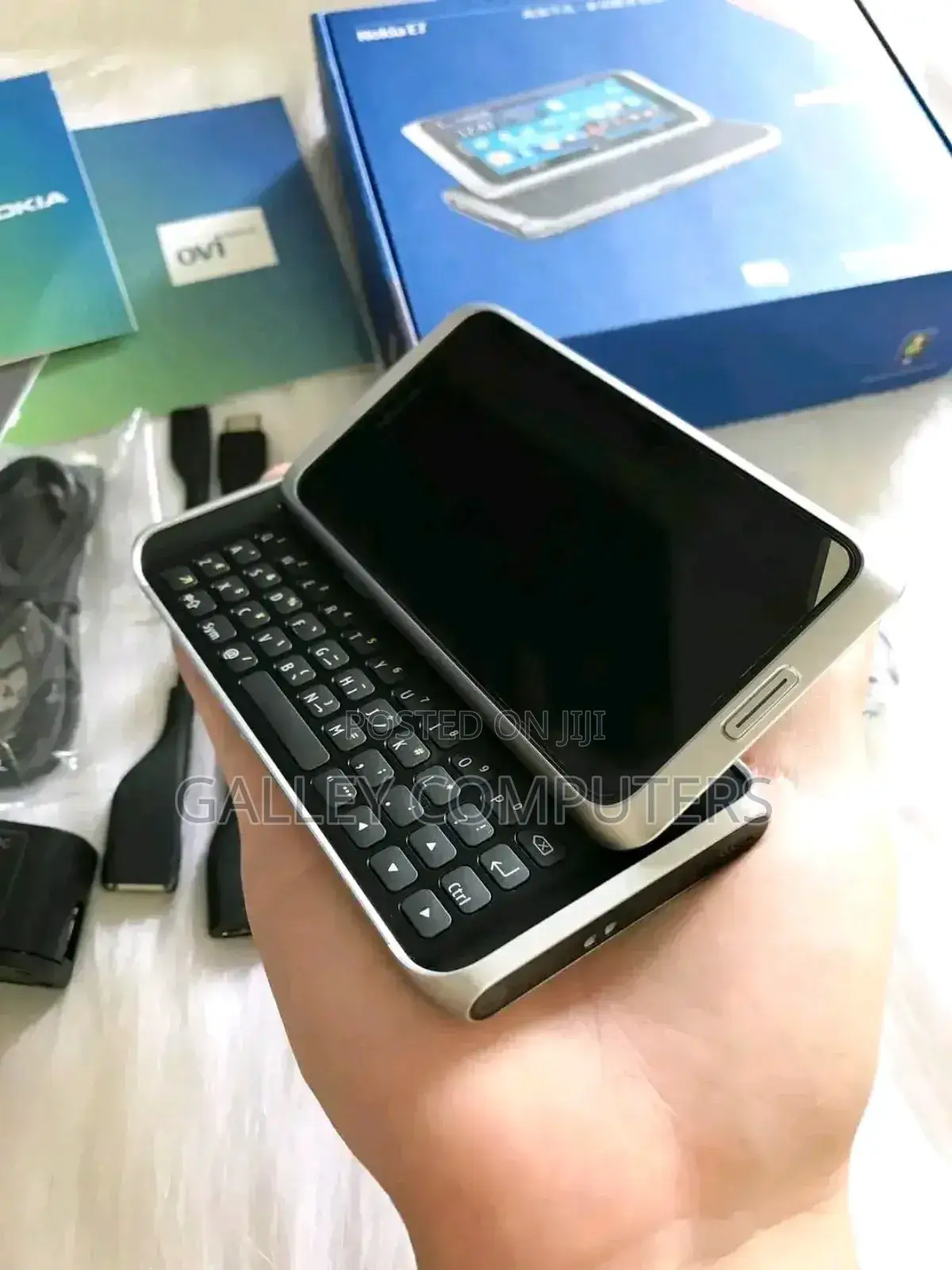 New Nokia E7 16 GB Black