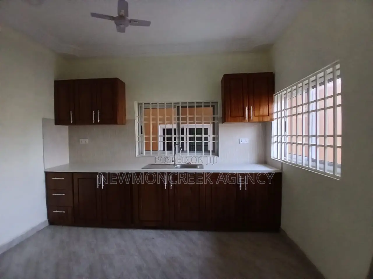 2bdrm Block of Flats in Ashiyie Fulani, Adenta for rent