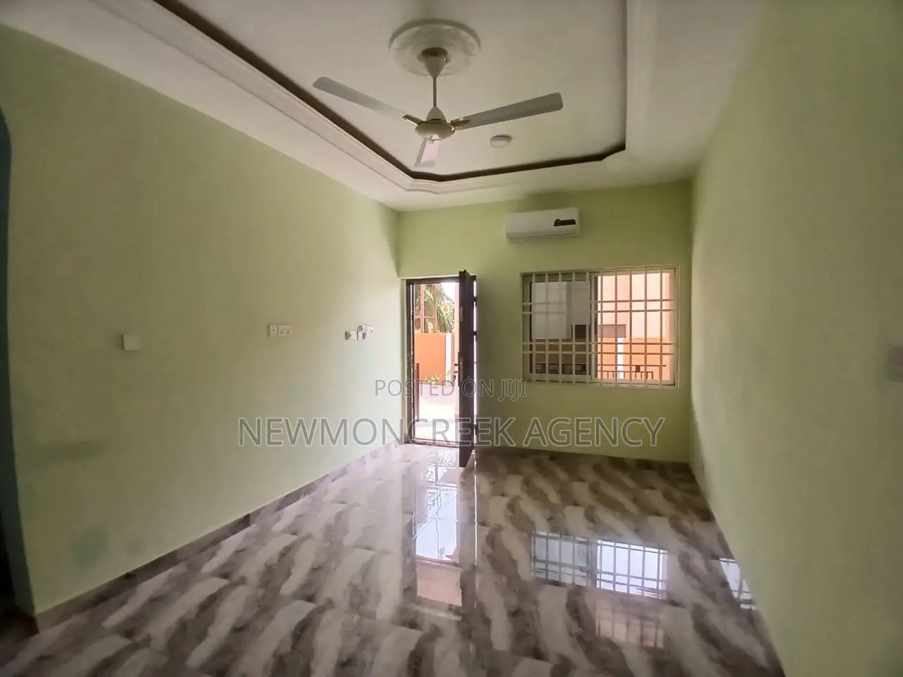 2bdrm Block of Flats in Ashiyie Fulani, Adenta for rent