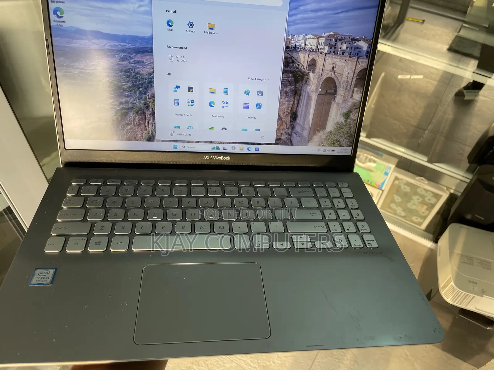 Laptop Asus VivoBook X540SA 8GB Intel Core i3 SSD 256GB