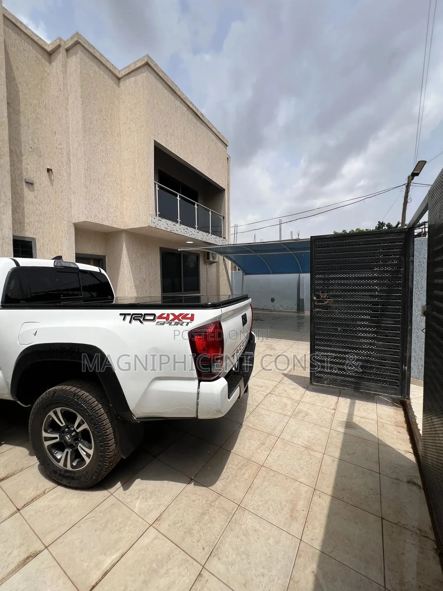 4bdrm Duplex in Magnificent Estate, Adenta for sale