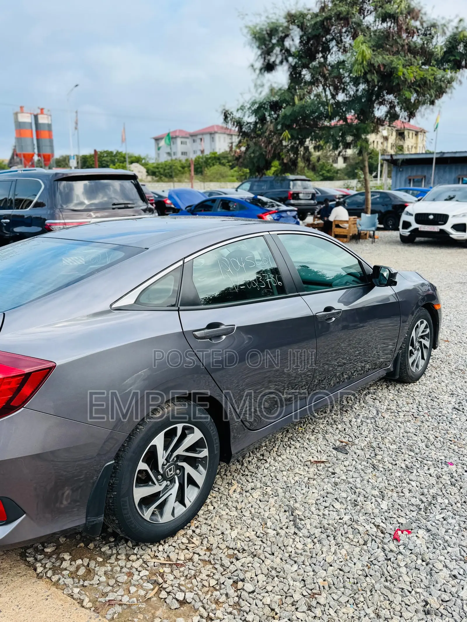 Honda Civic EX 4dr Sedan (2.0L 4cyl) 2017 Gray