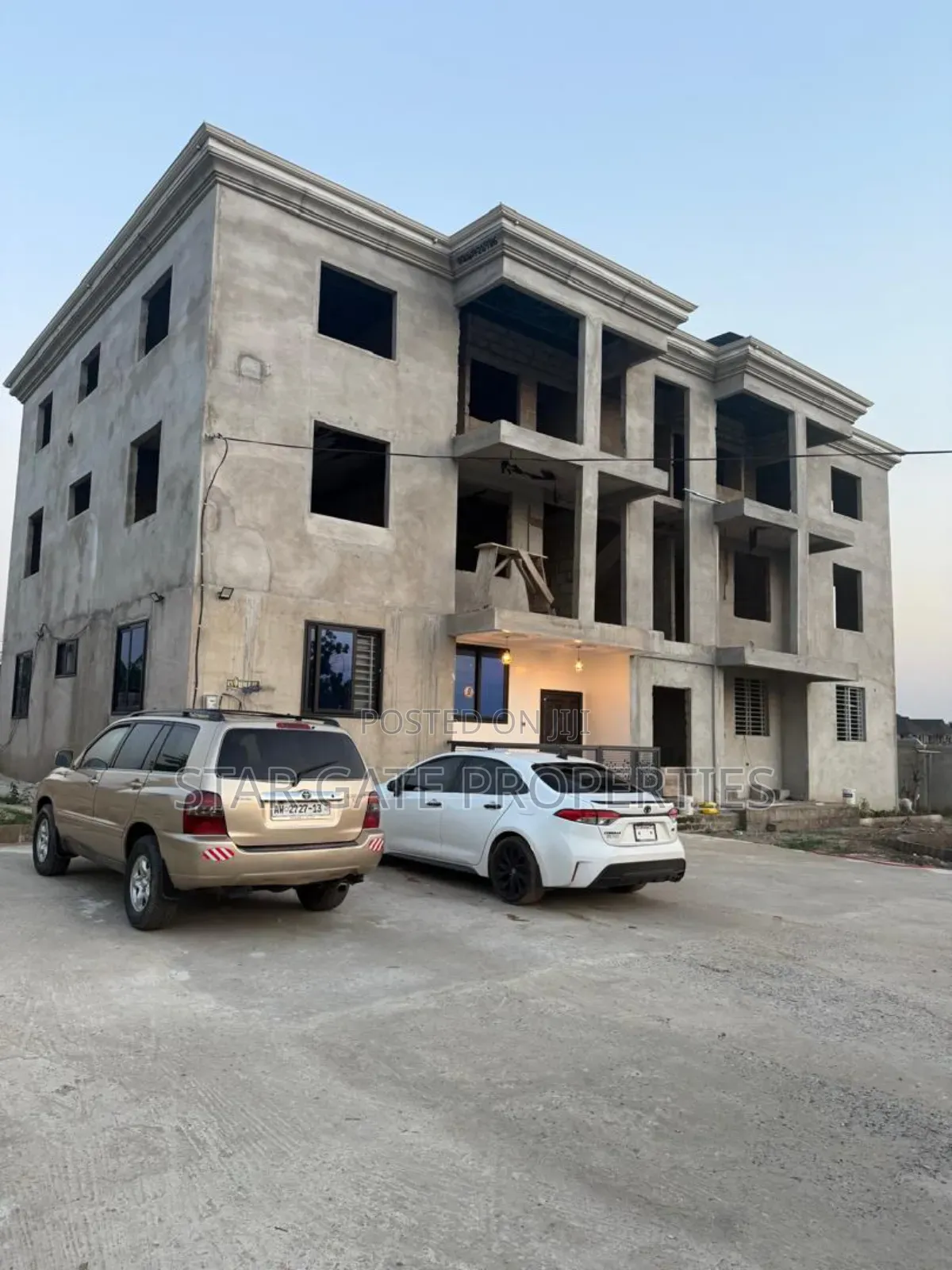 16bdrm Apartment in Ejisu for sale