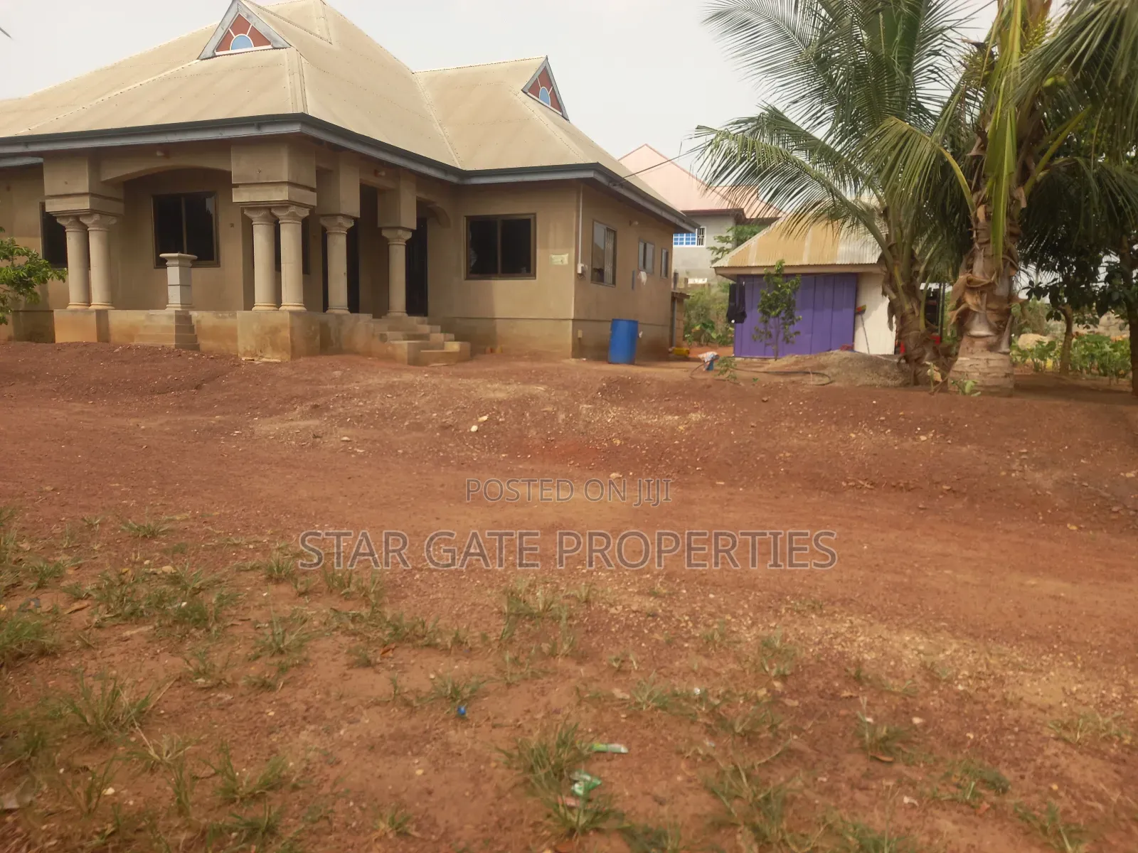 Plot for Sale at Pakyi No 2. ( Near the Main Highway)