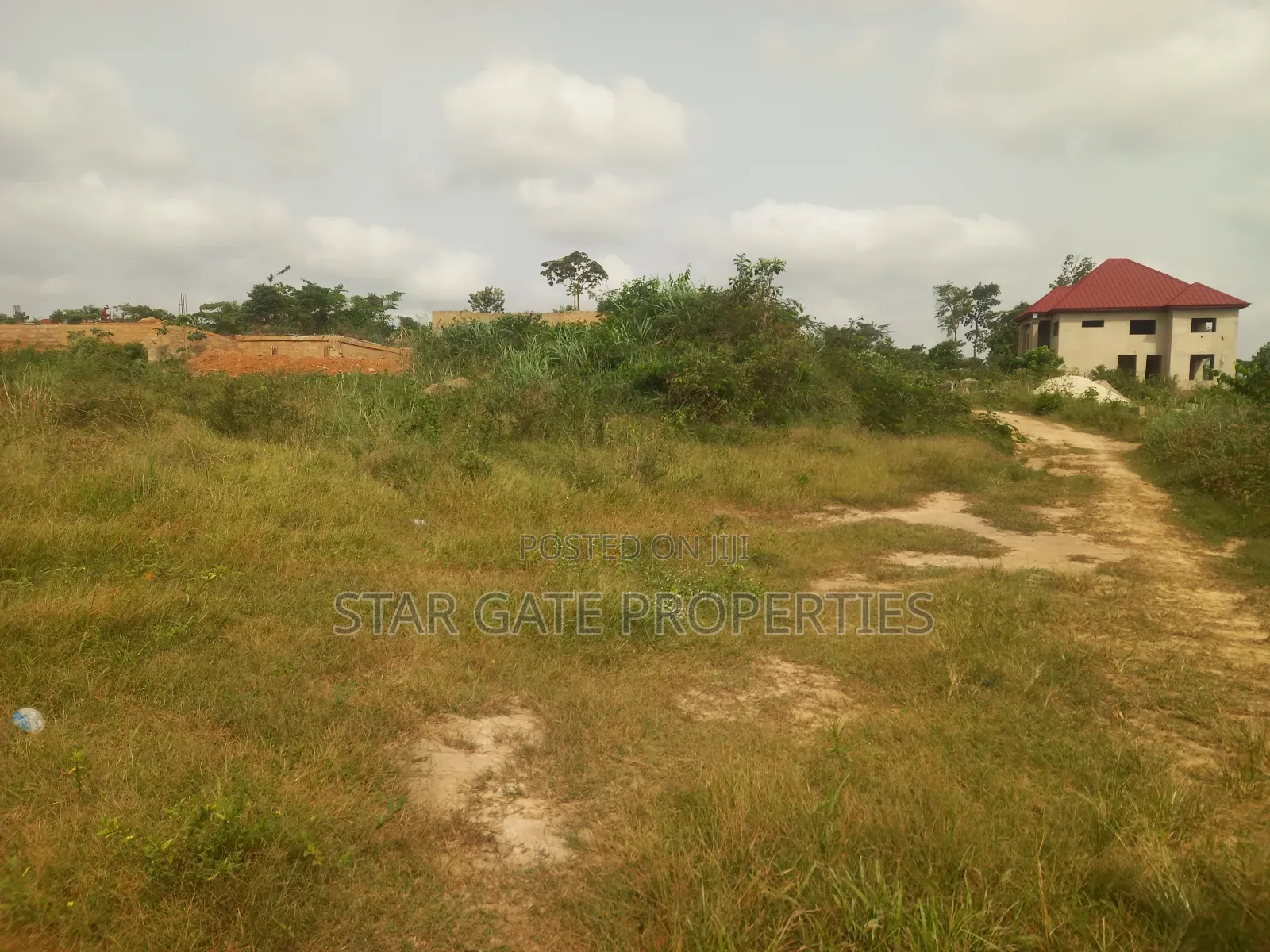 Plot for Sale at Pakyi No 1. ( Semenhyia)