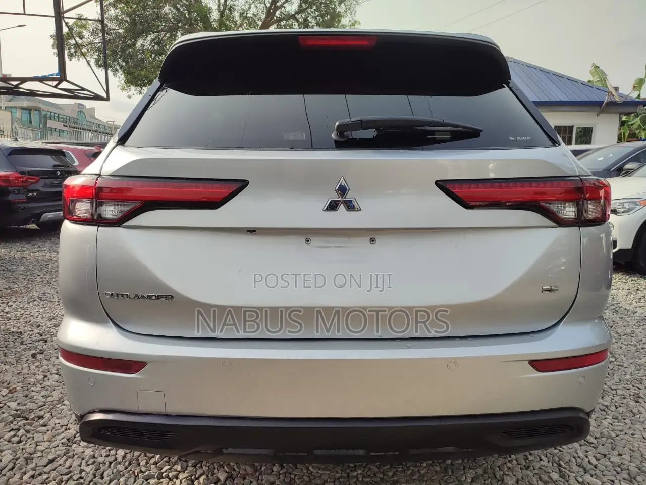 Mitsubishi Outlander SE 2022 Silver
