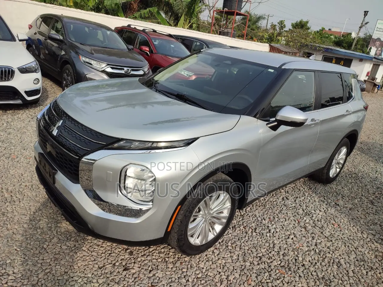 Mitsubishi Outlander SE 2022 Silver