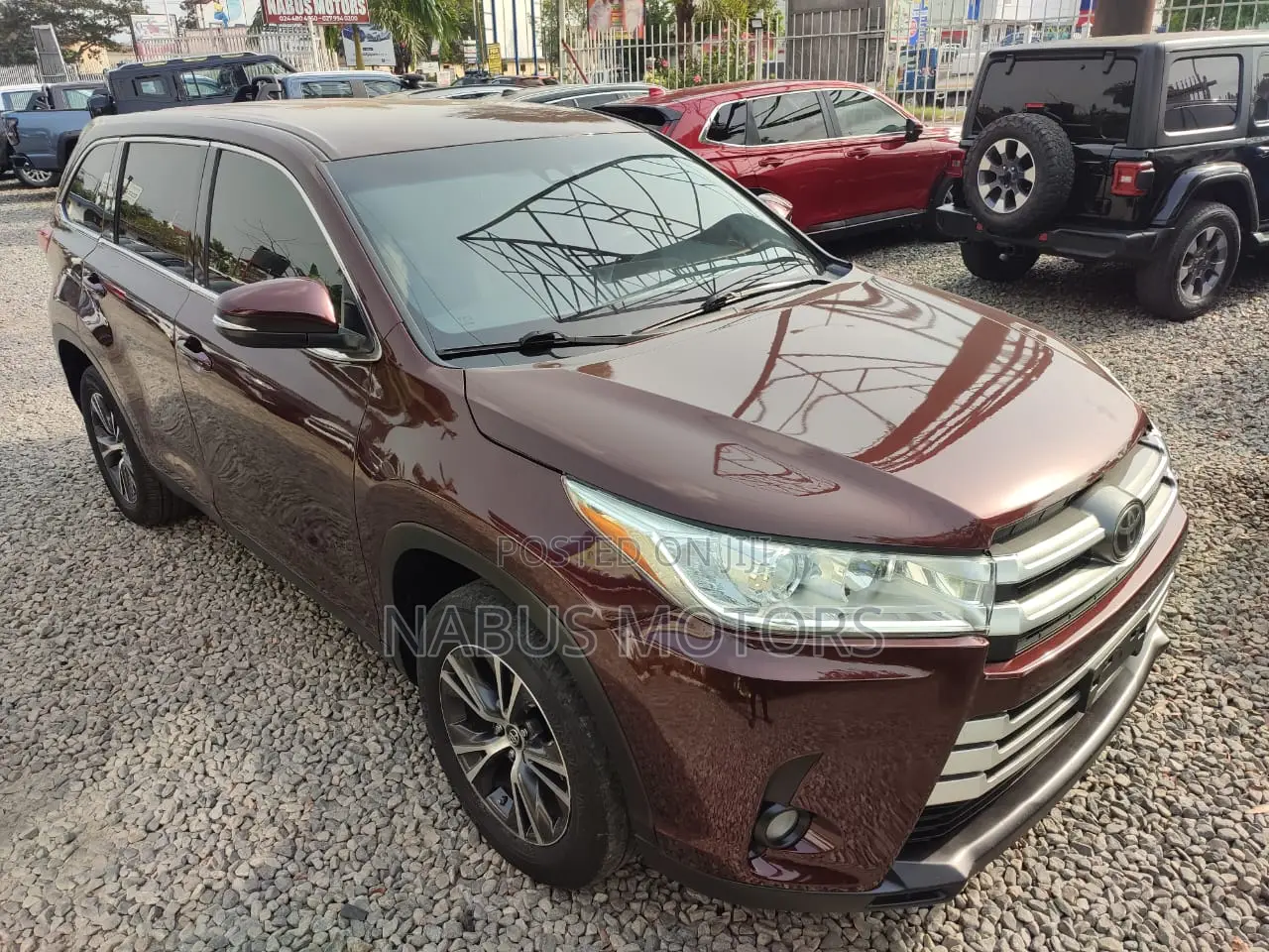 Toyota Highlander LE 2019 Brown