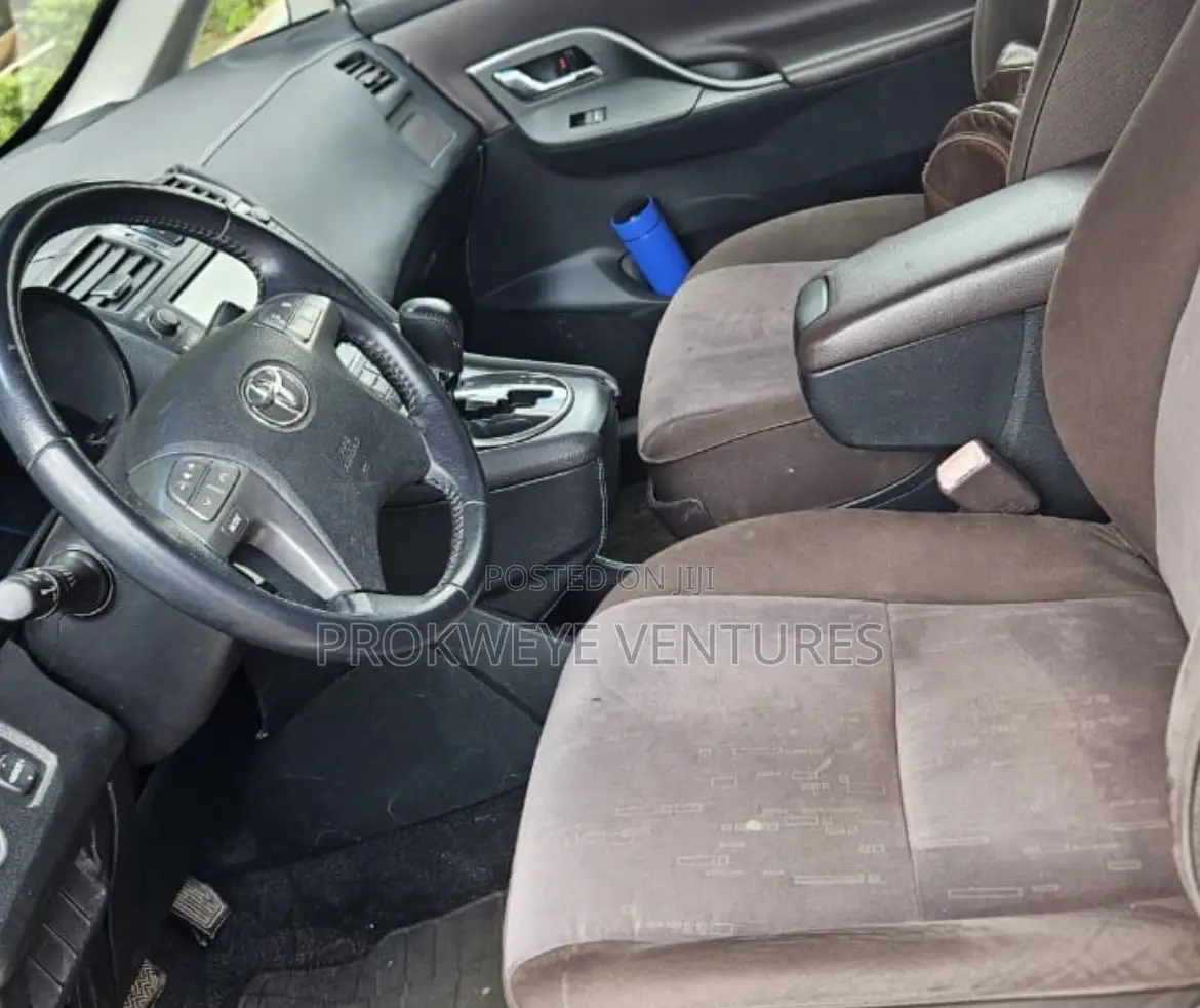 Toyota Mark X Zio 2.4 AWD (6 seater) 2010 Black