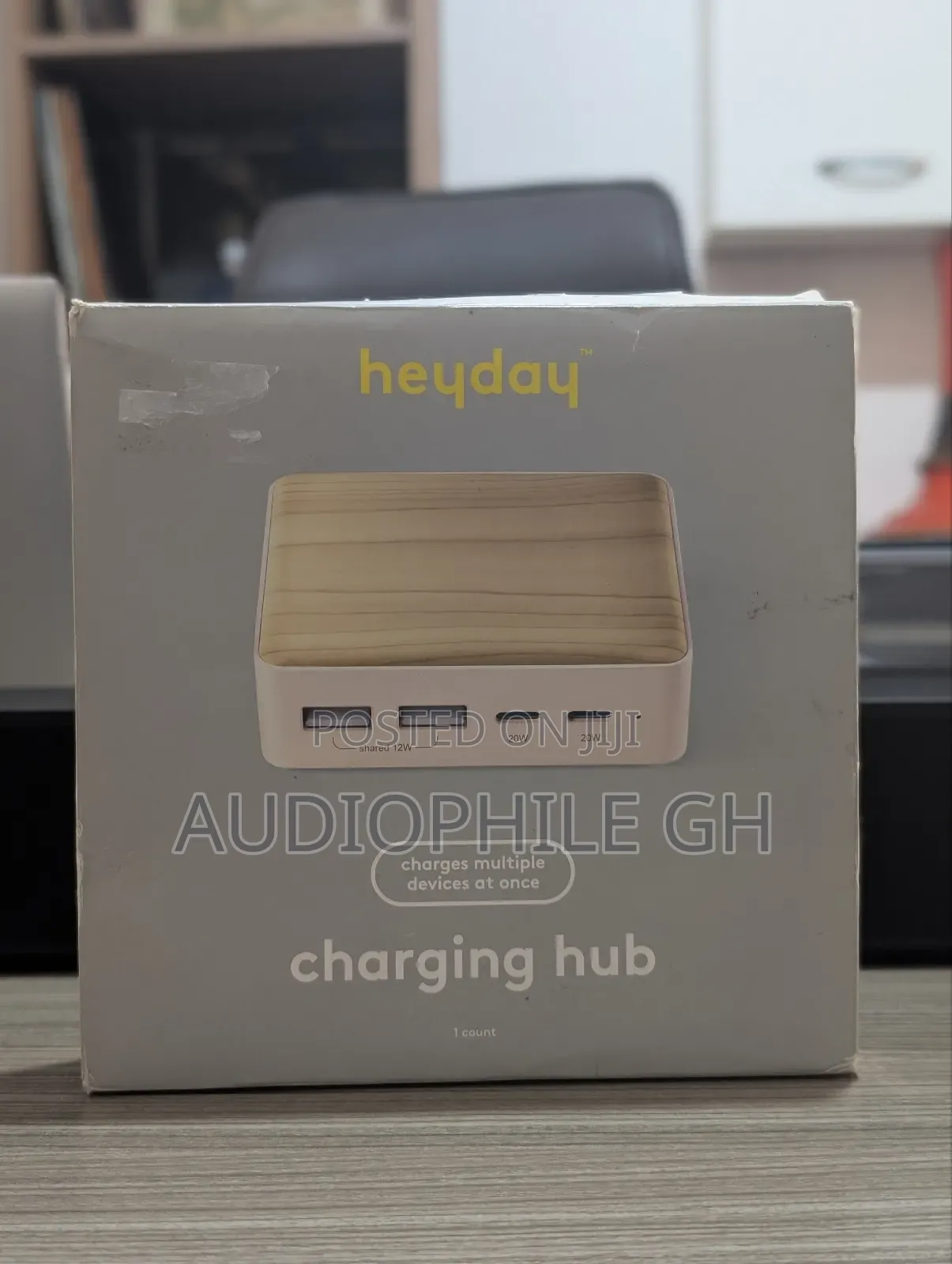 Heyday 4 Port Charging Hub Horizontal 2c + 2a - White Pine Wood