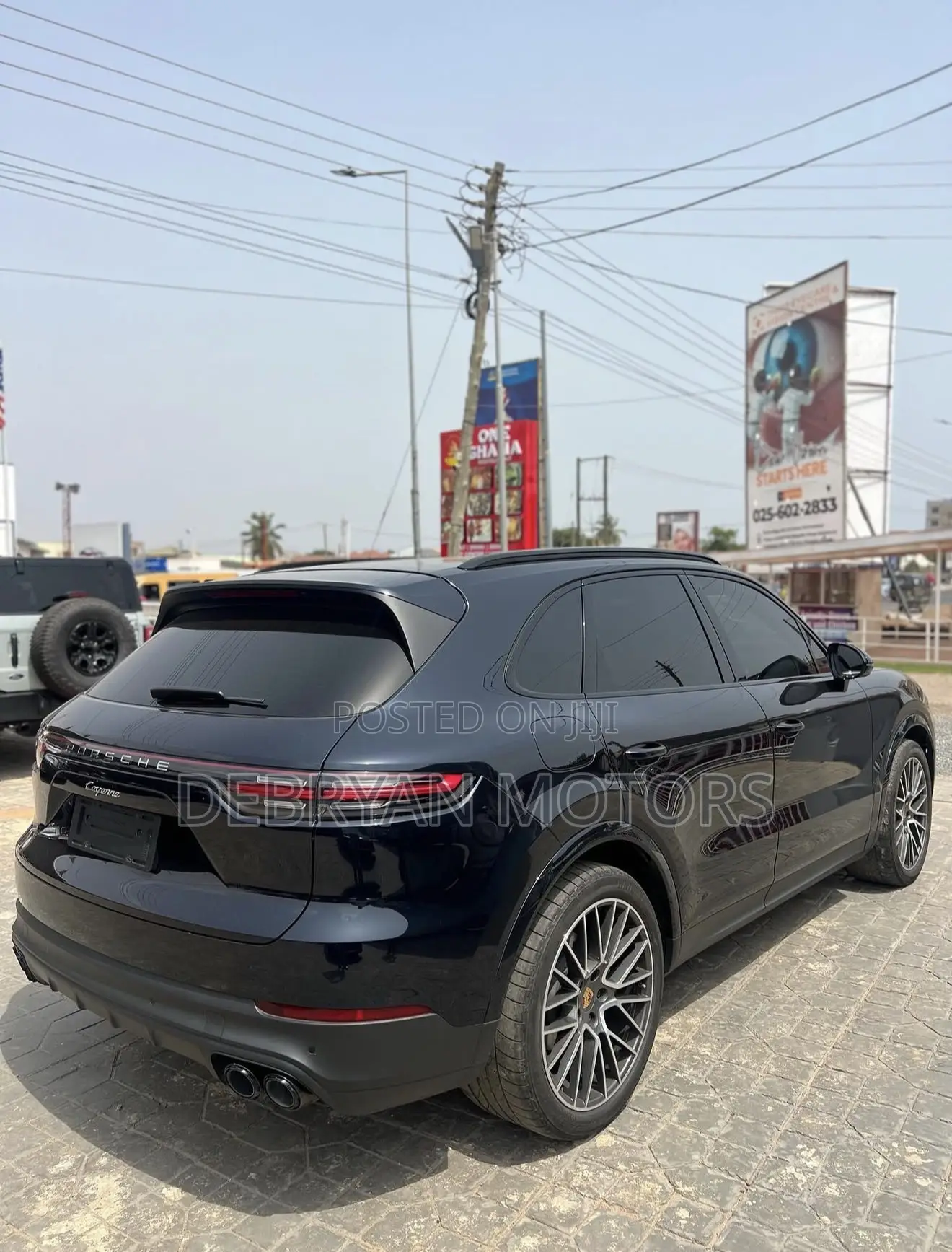 Porsche Cayenne Base AWD 2023 Black