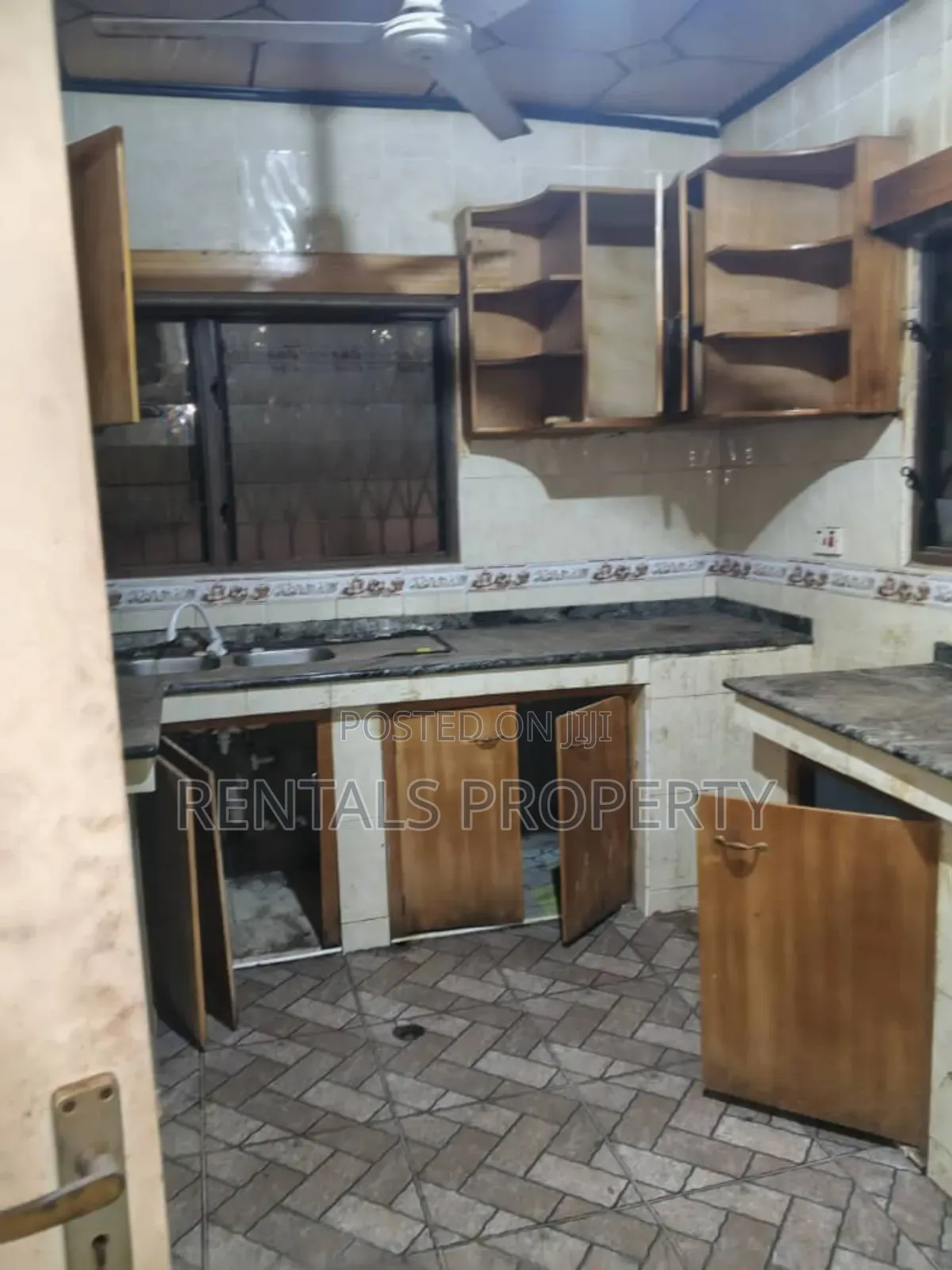 4bdrm House in Amrahia for rent