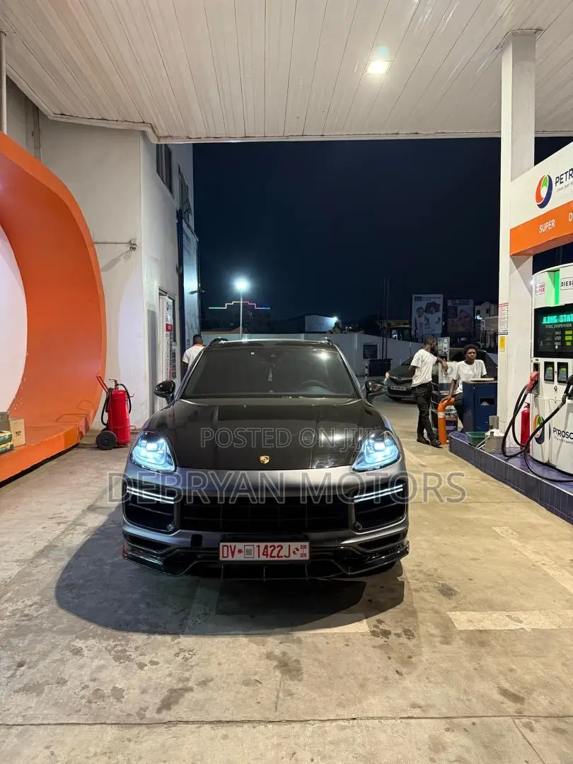 Porsche Cayenne Turbo AWD 2020 Gray