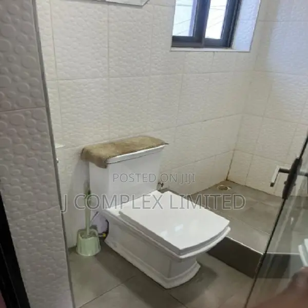 3bdrm Apartment in North Ridge for sale
