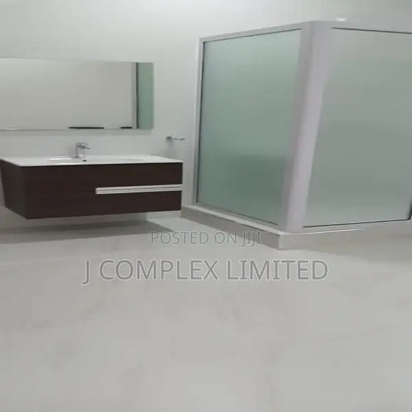 4bdrm House in North Ridge for sale