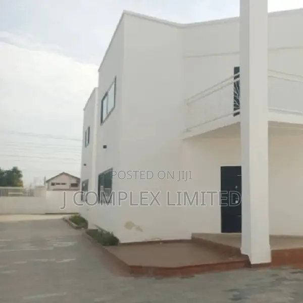 4bdrm House in North Ridge for sale