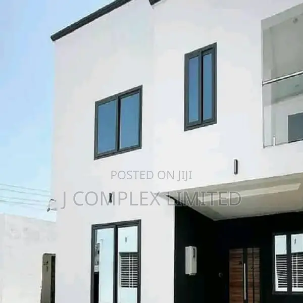 5bdrm House in North Ridge for sale
