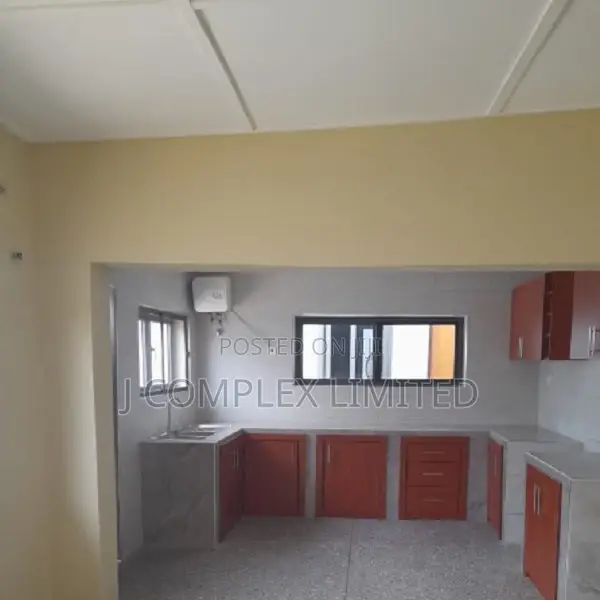 5bdrm House in North Ridge for sale