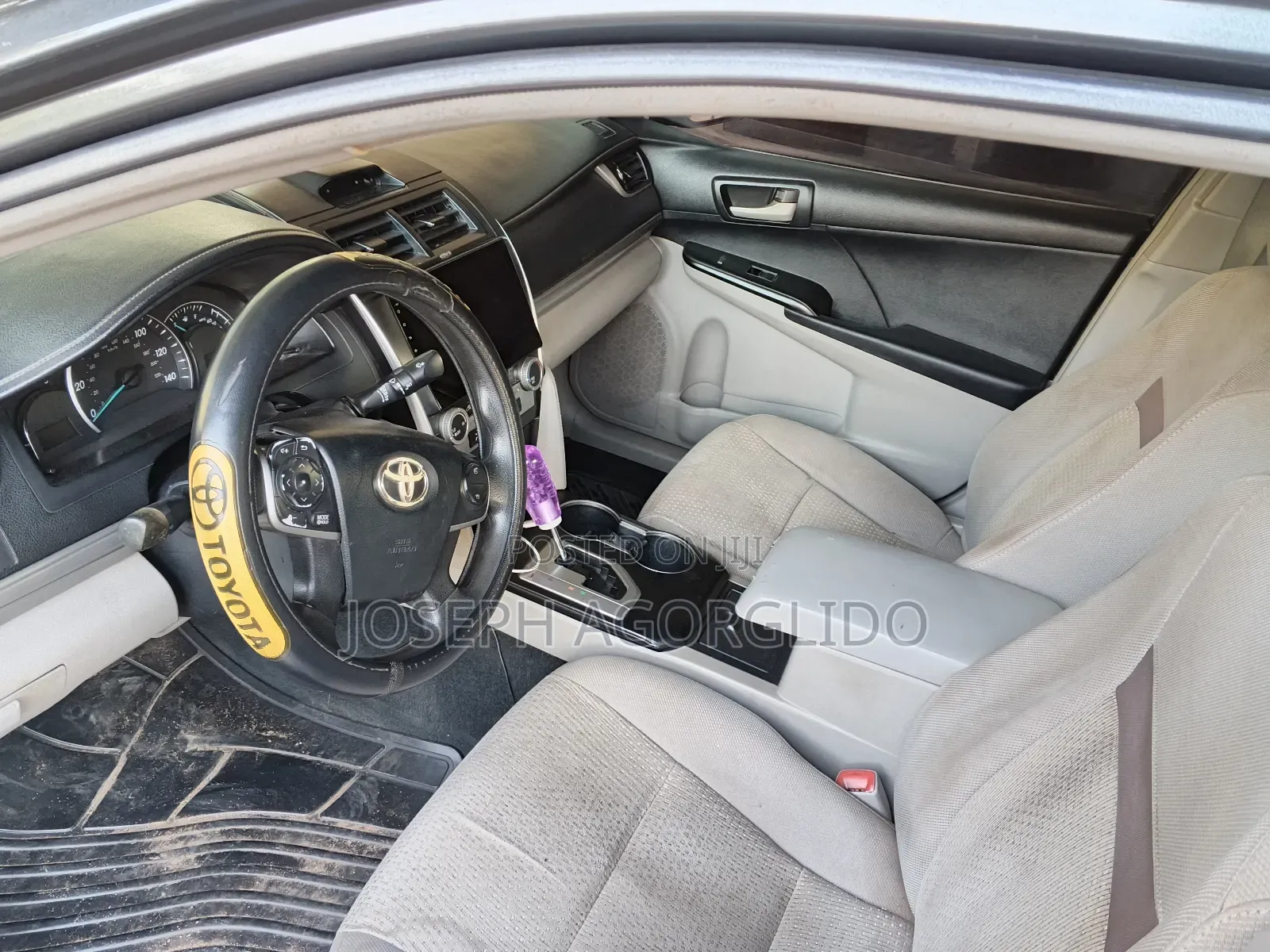 Toyota Camry LE 4dr Sedan (2.5L 4cyl 6A) 2012 Gray