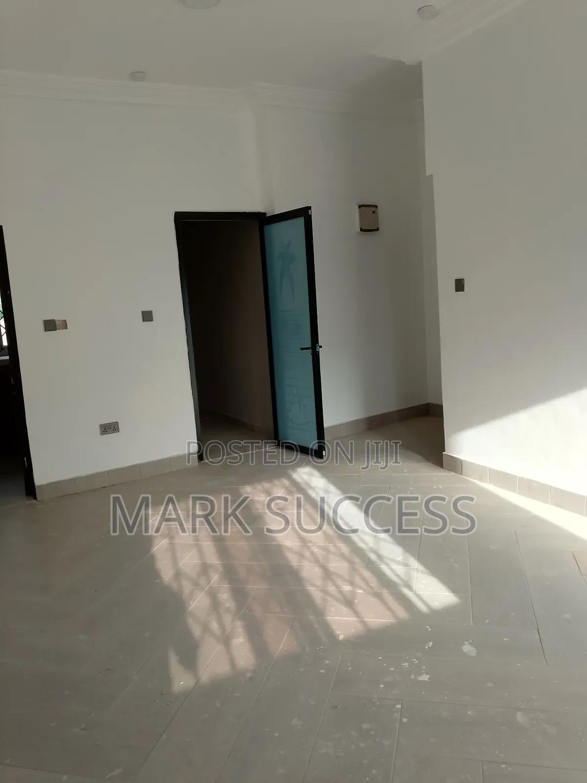 2bdrm Apartment in West Hills Mall Area for rent