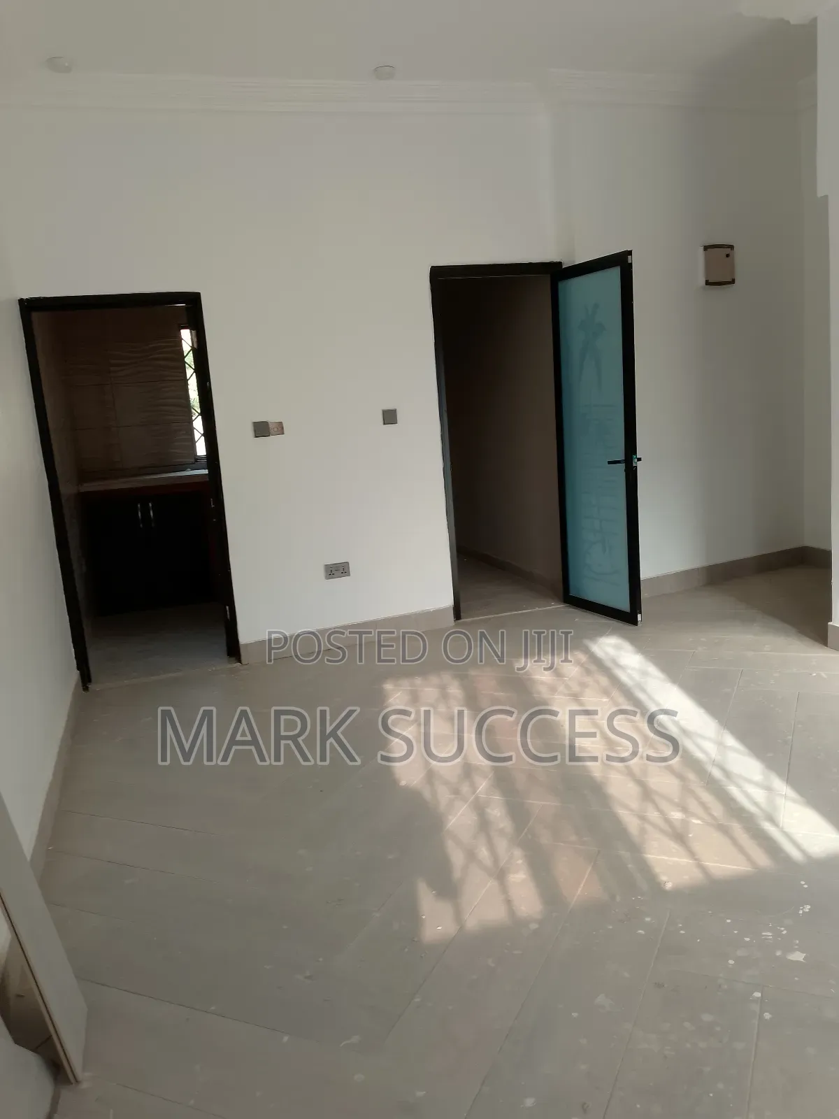 2bdrm Apartment in West Hills Mall Area for rent