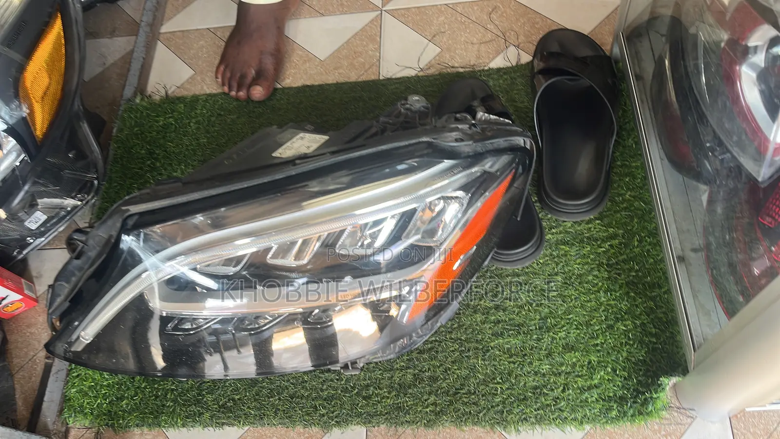C300 2020 Head Light