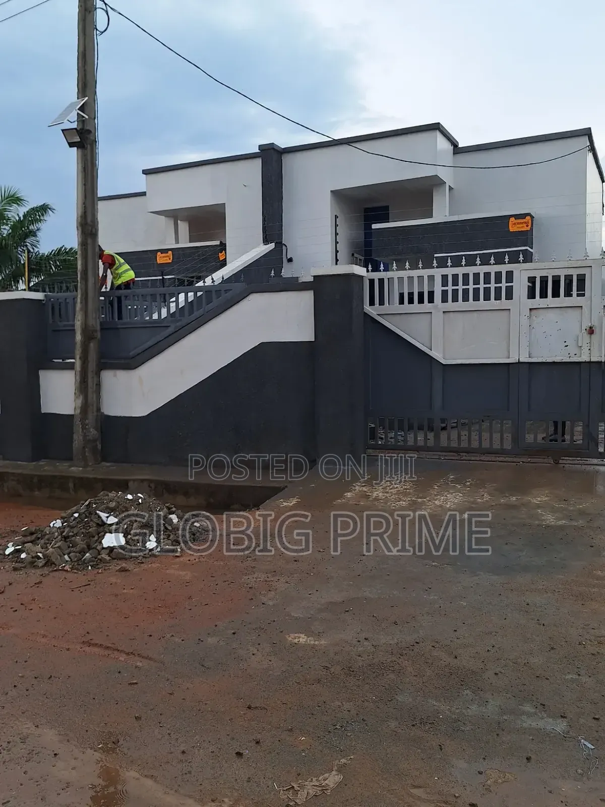 Ultra-Modern Electric Fence and CCTV Installation