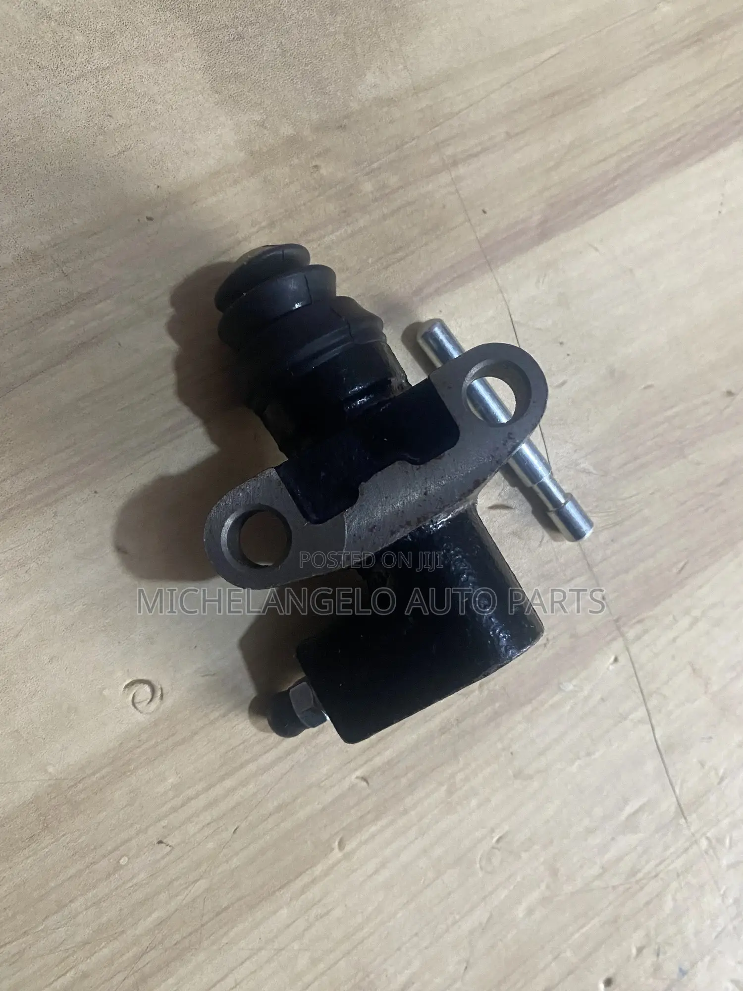 Down Clutch Pot Nissan Hardbody