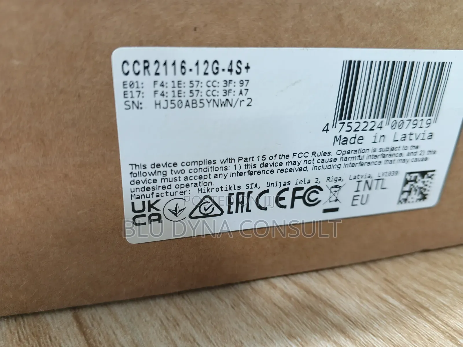 Ccr2116-12g-4s+