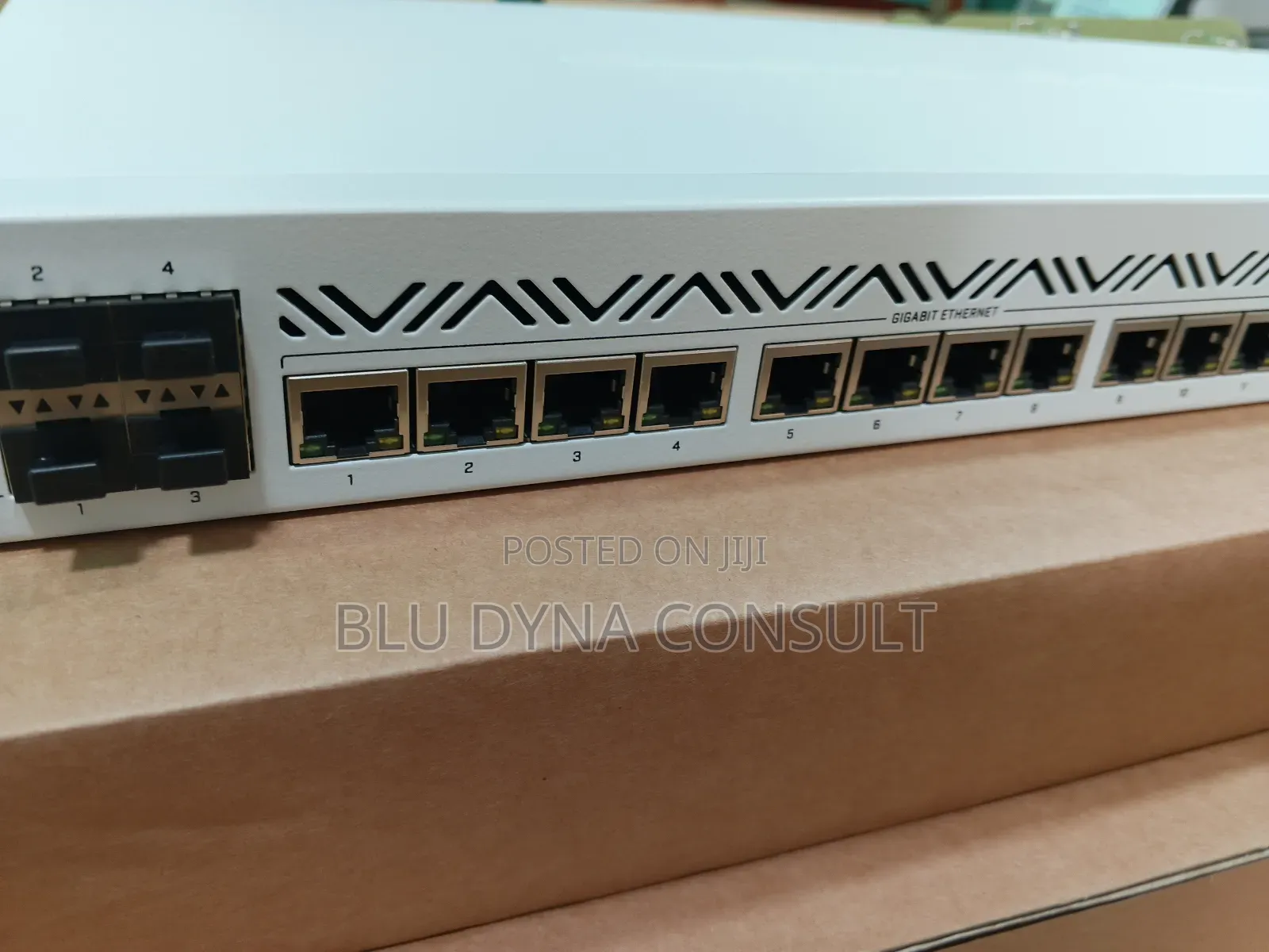 Ccr2116-12g-4s+