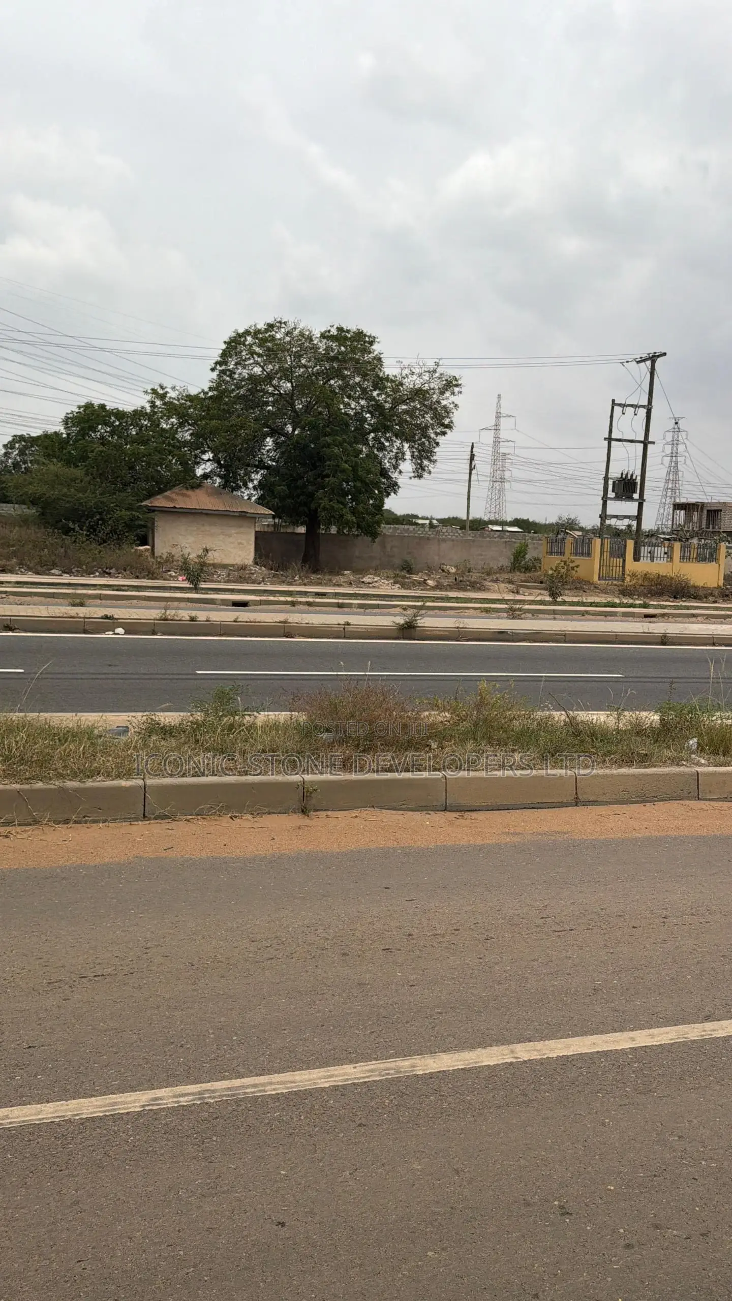 Plots of Roadside Land for Sale at Borteyman