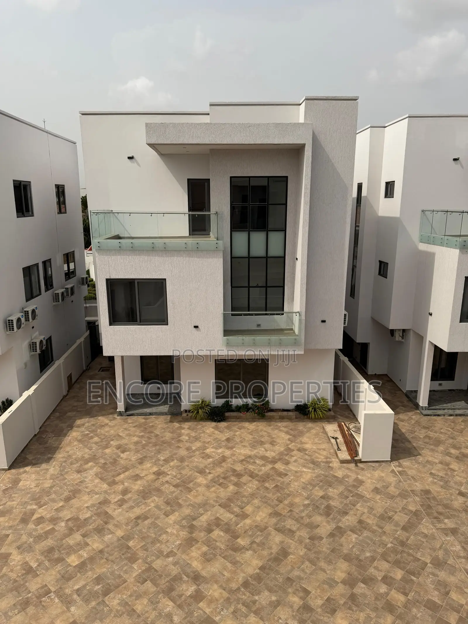 5bdrm House in East Legon for rent