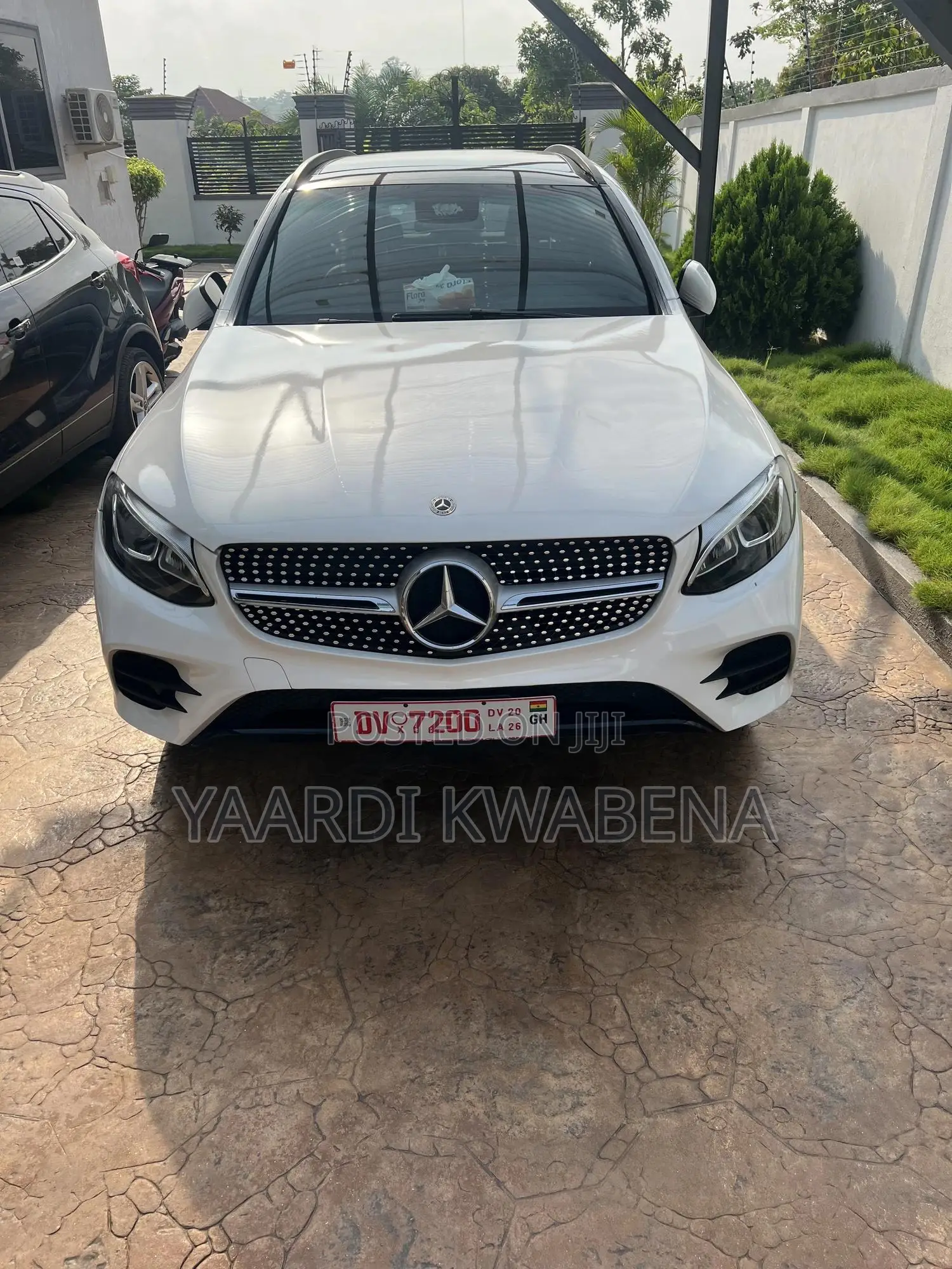 Mercedes-Benz GLC-Class 2019 Off white