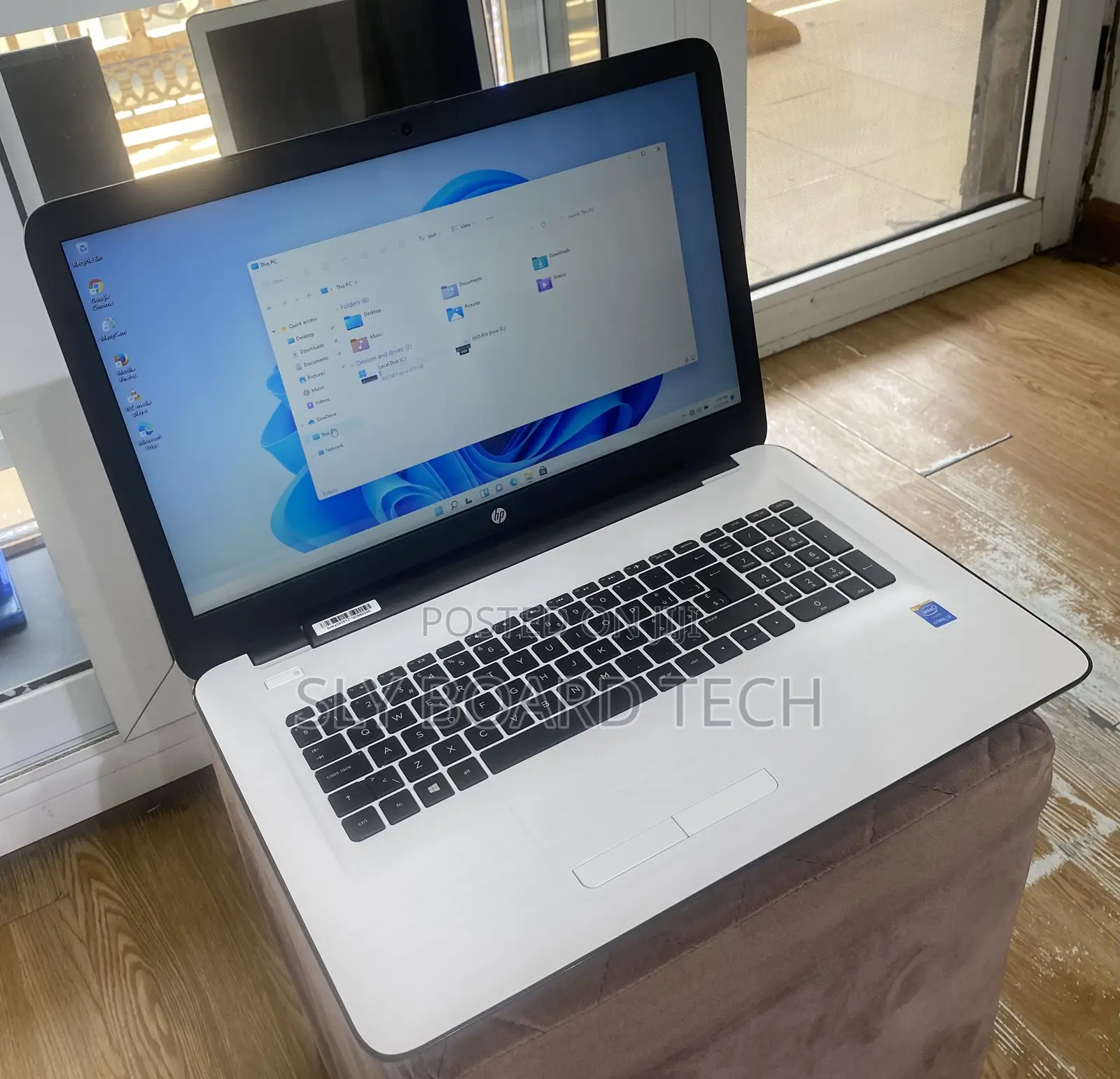 Laptop HP 17-3000 8GB Intel Core i3 HDD 1T
