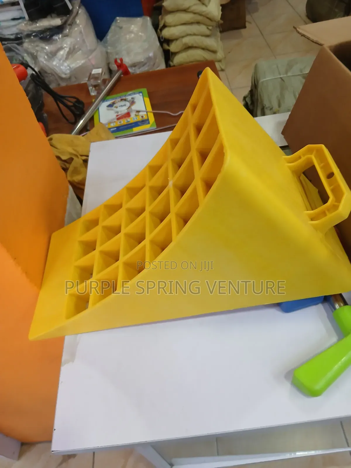 Vehicle And Truck Wheel Stopper