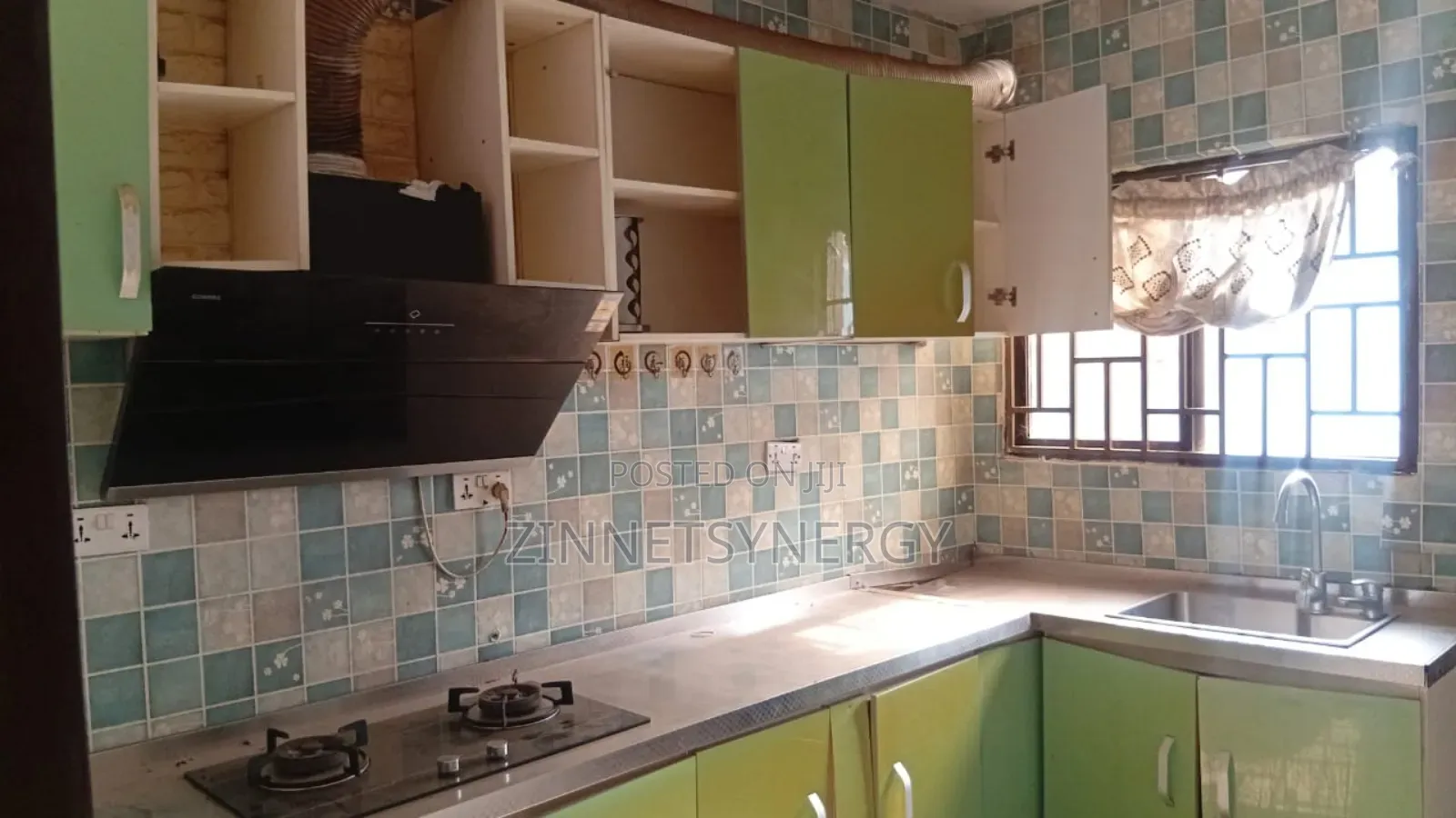3bdrm House in Devtraco, Tema Metropolitan for rent