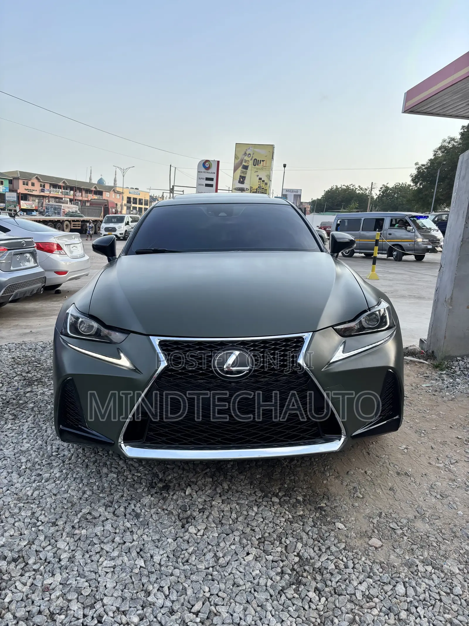 Lexus LS 2017 Green
