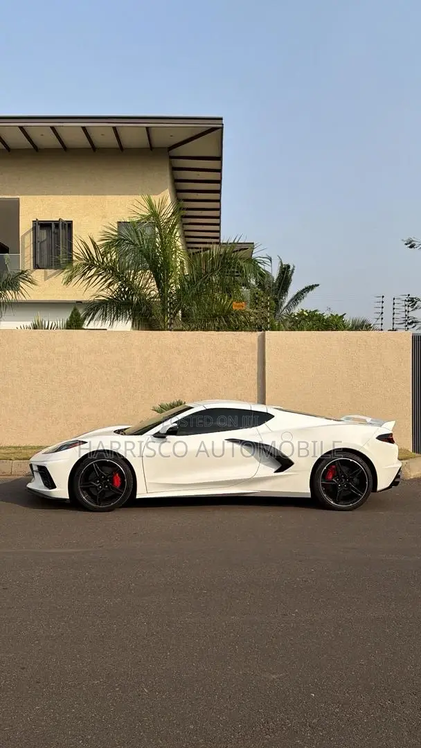 Chevrolet Corvette 2022 White