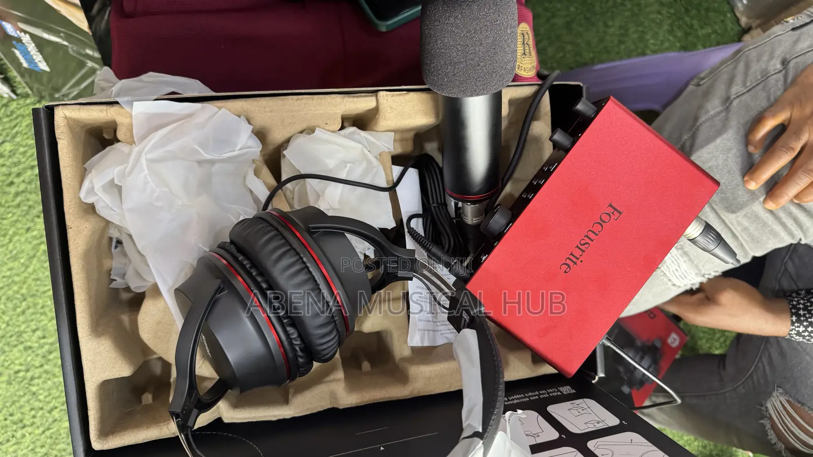Focusrite Scarlett 2i2 Studio Set