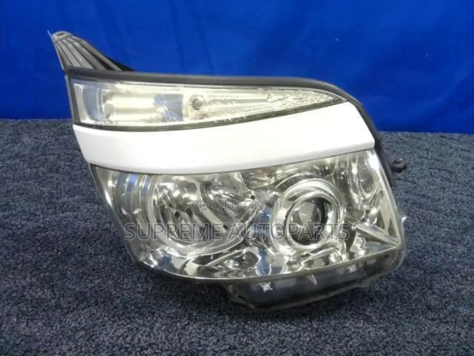 Toyota Voxy 2008,2009,2010 Headlight
