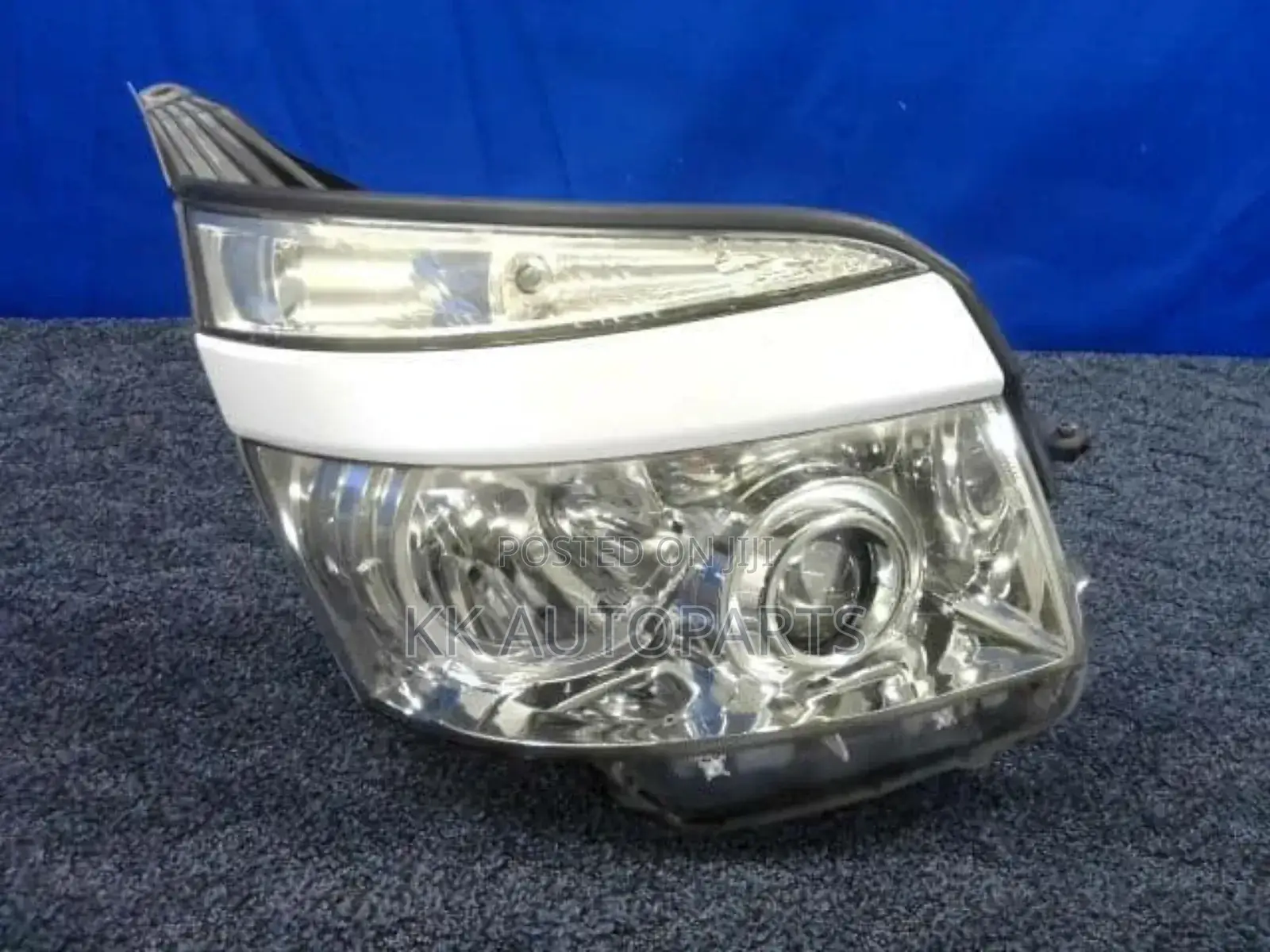 Toyota Voxy 2008,2009,2010 Headlight