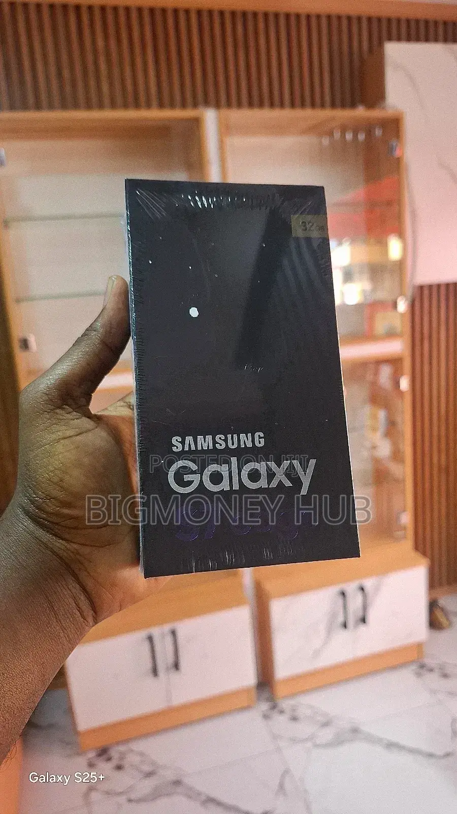 New Samsung Galaxy S7 edge 64 GB Black